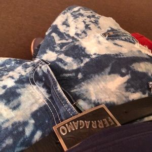 Meet your Posher, Cornelius